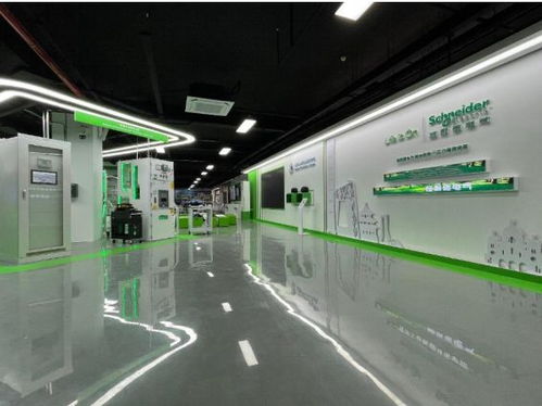 互利共贏破解校企合作“落地難” 施耐德電氣樓宇智能化技術產教融合成功之路解析