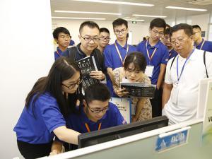 第八屆“中國(guó)軟件杯”大學(xué)生軟件設(shè)計(jì)大賽本科組 軟件與信息技術(shù)服務(wù)業(yè)的創(chuàng)新引擎與人才搖籃